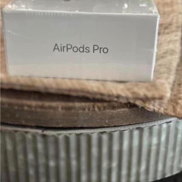 AirPods Pro Wireless Earbuds